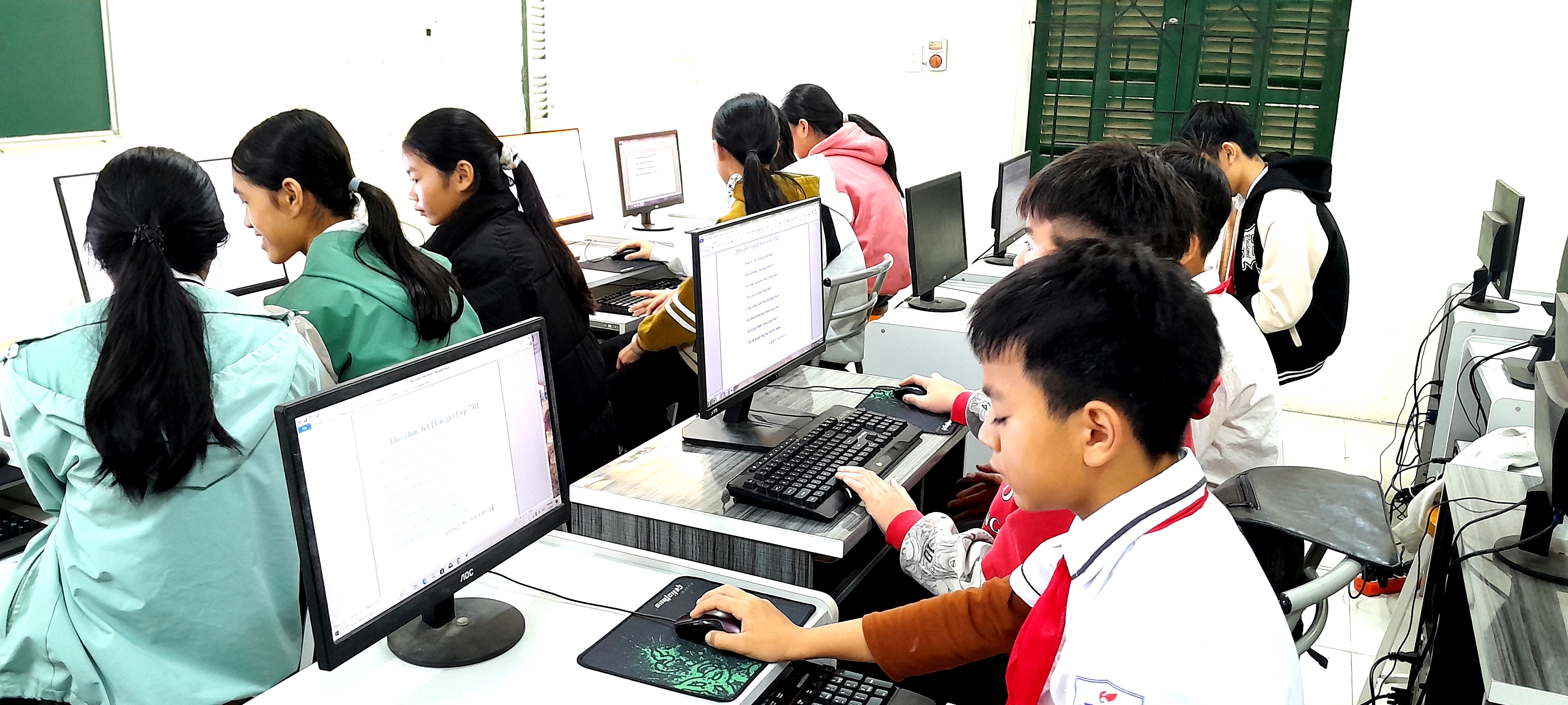 Anh-tin-bai
