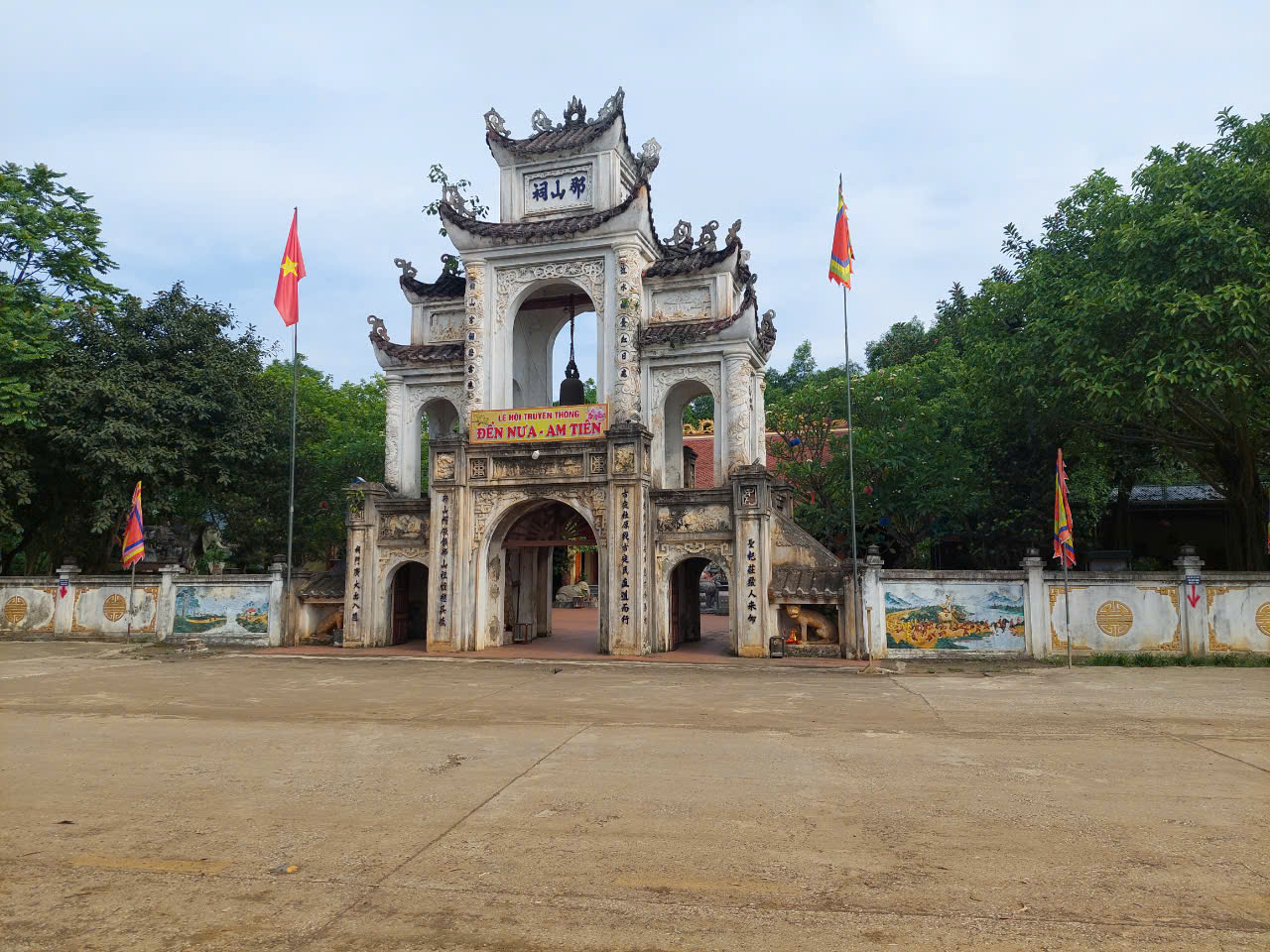Anh-tin-bai