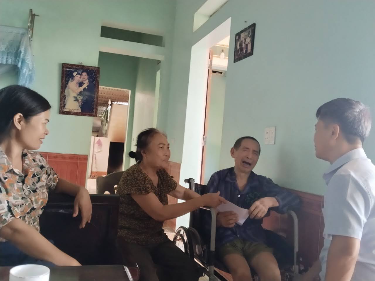 thăm hỏi.jpg