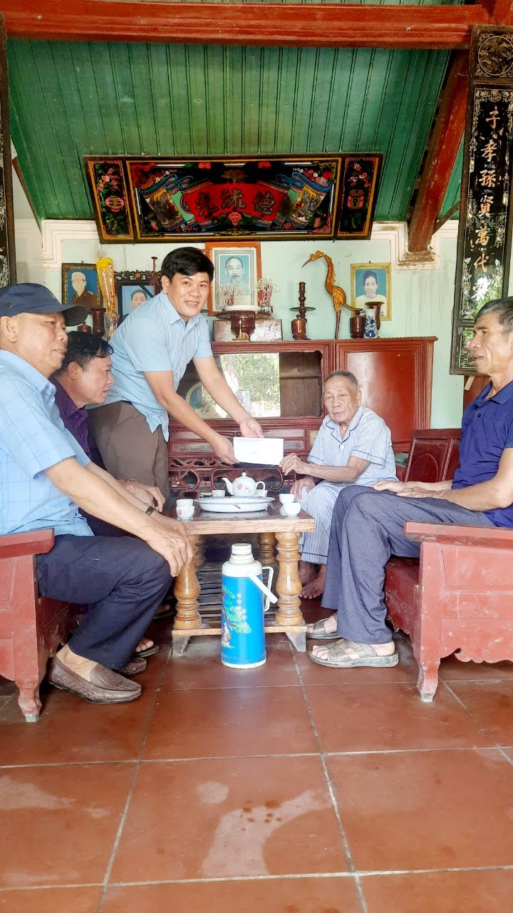 T hỏi.jpg
