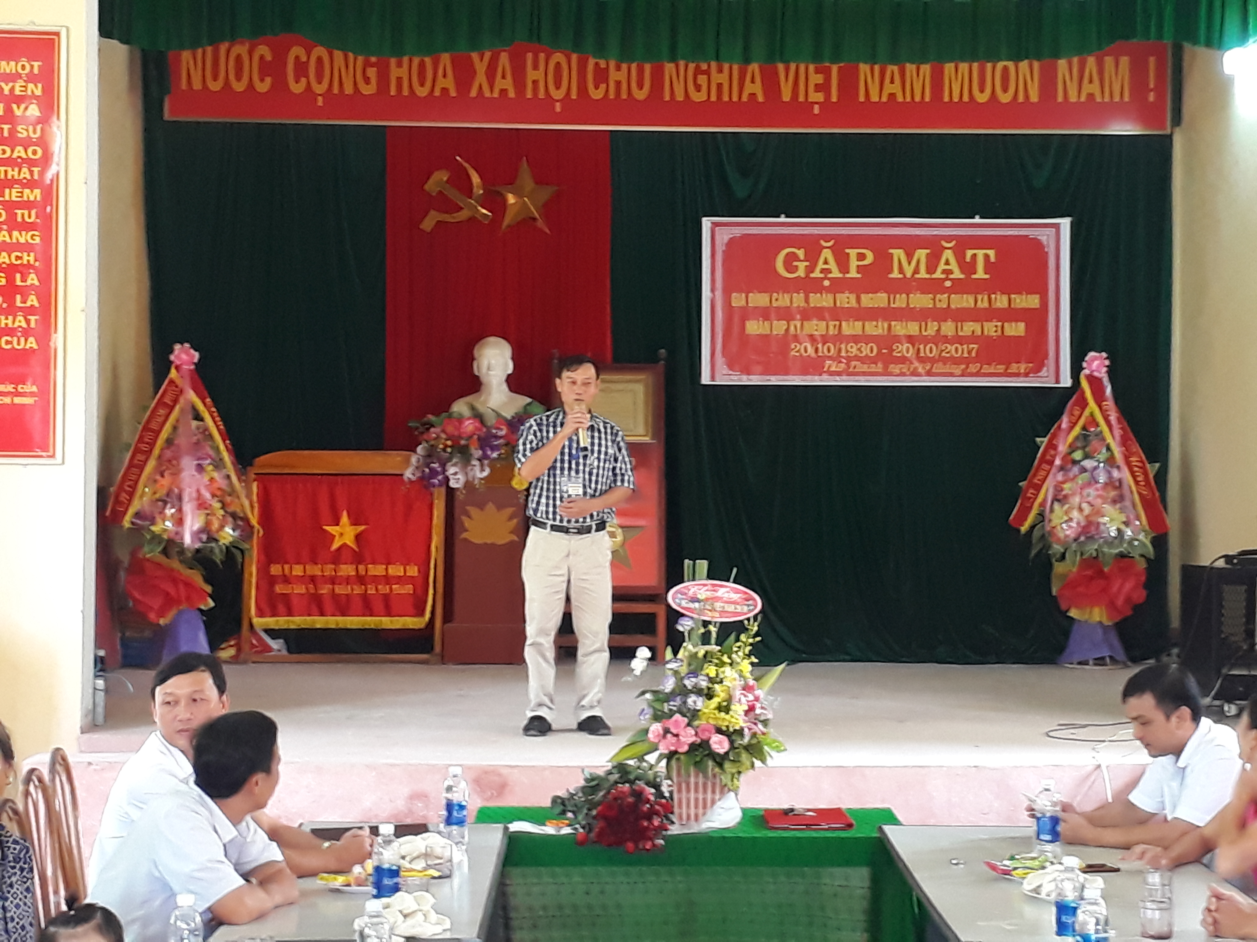 CÔNG ĐOÀN CƠ SỞ XÃ TÂN THÀNH TỔ CHỨC GẶP MẶT NHÂN DỊP KỶ NIỆM 87 THÀNH LẬP HỘI LIÊN HIỆP PHỤ NỮ VIỆT NAM 20/10