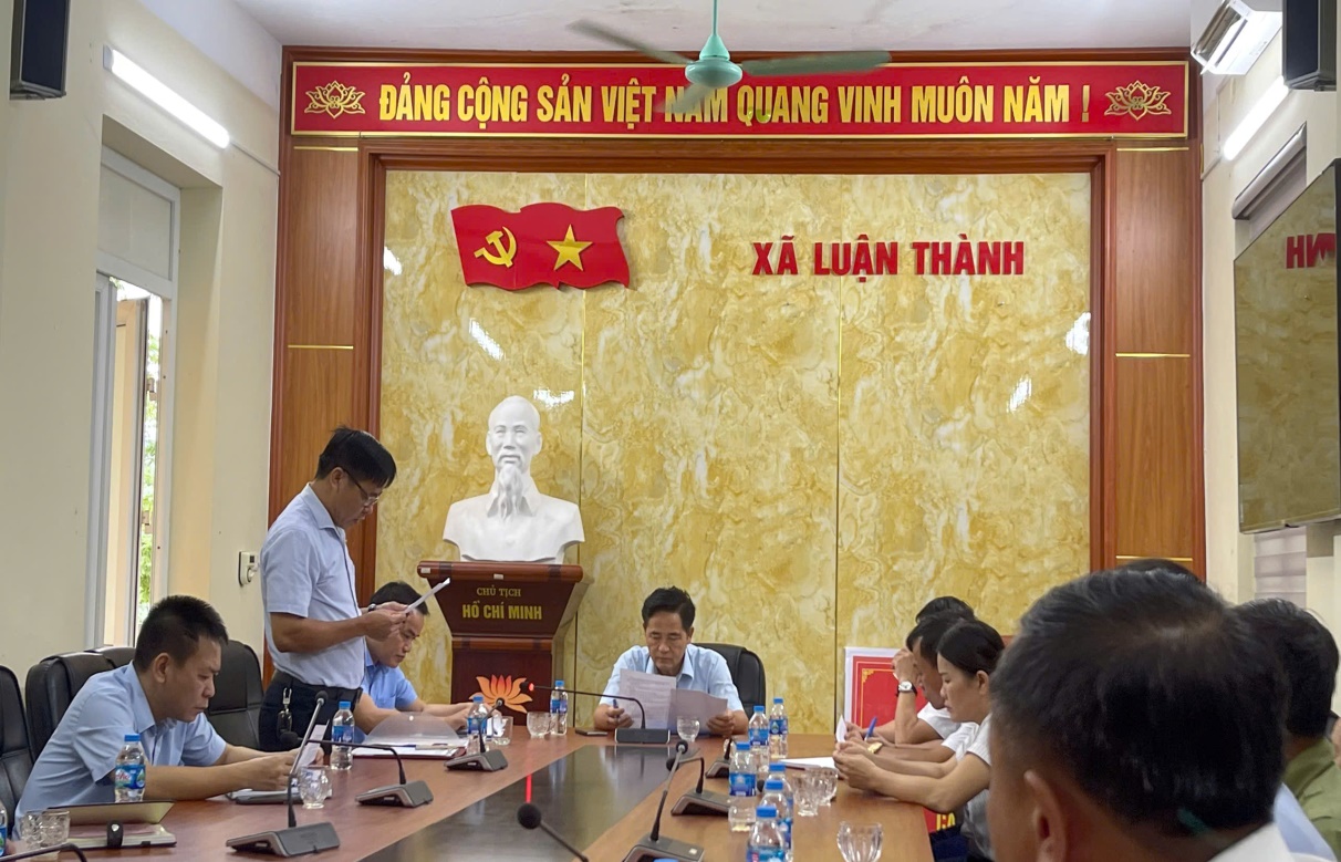 C:\Users\NHUNG NGUYEN\Desktop\ông Thạch.jpg