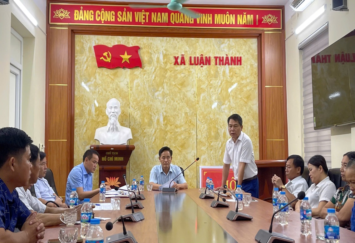 C:\Users\NHUNG NGUYEN\Desktop\ông Hièn.jpg