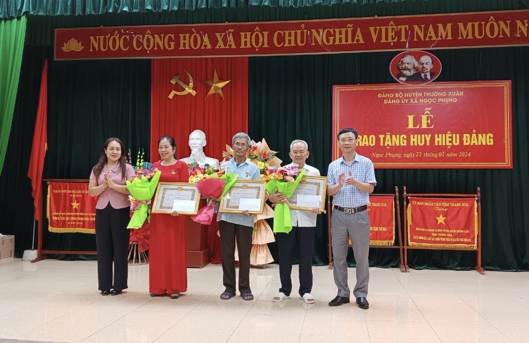 z5181662791138_8593abf27edcee3cc6cf954a1bbaf2d2.jpg