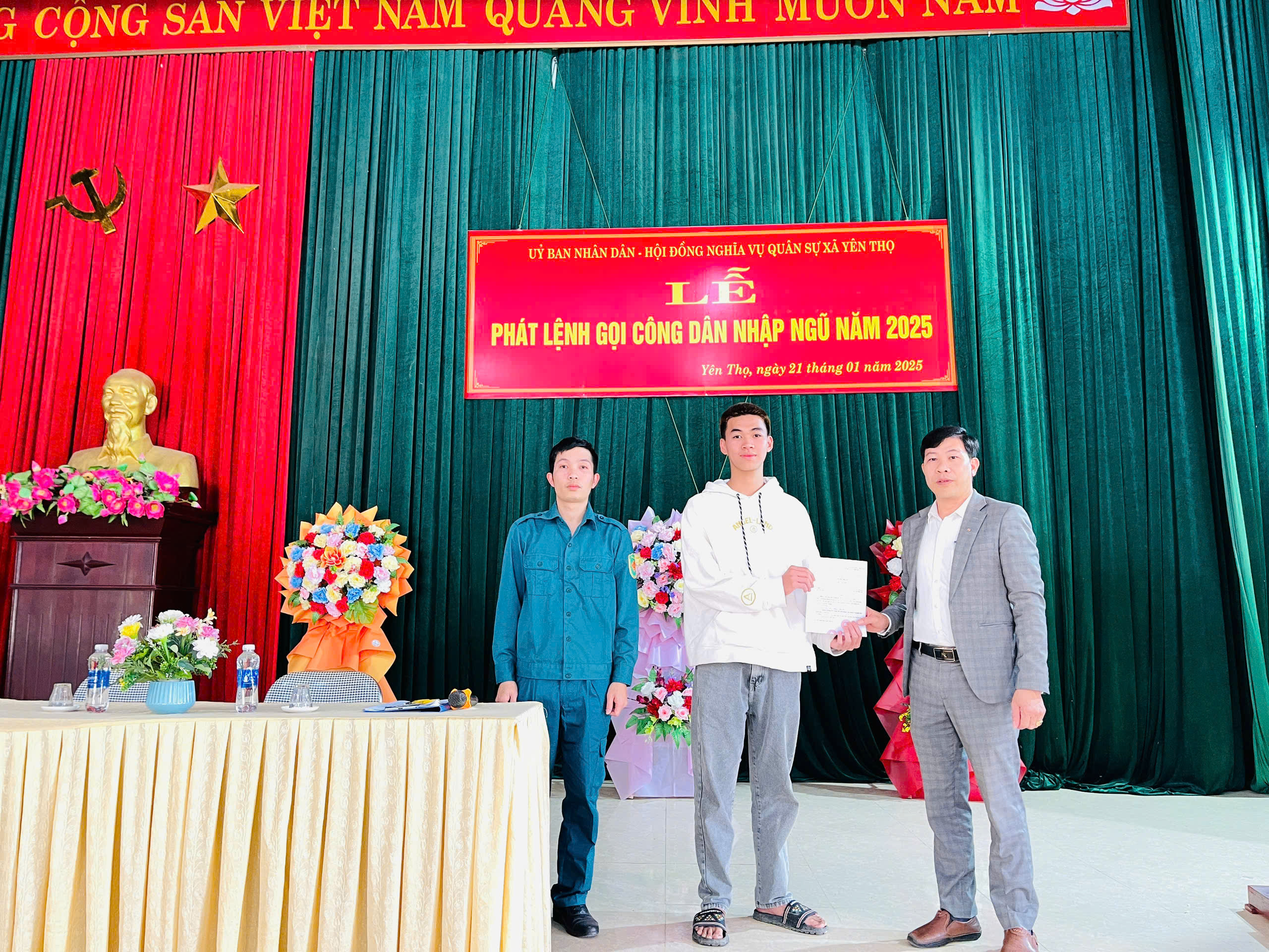 Hội đồng nghĩa vụ quân sự xã Yên Thọ tổ chức Lễ phát lệnh gọi công dân nhập ngũ năm 2025