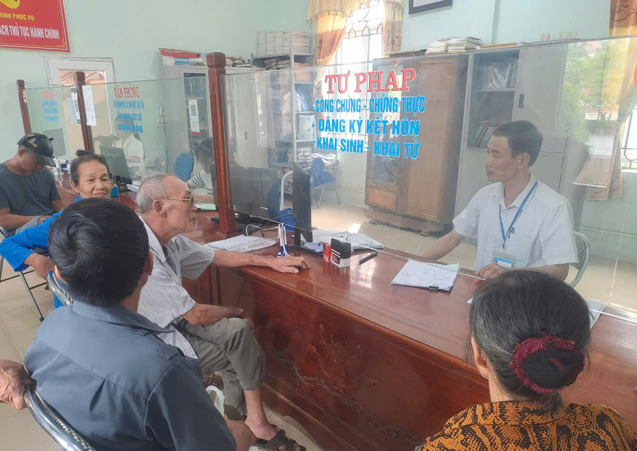Yên Định đẩy mạnh công tác Chuyển đổi số trong xây dựng nông thôn mới, hướng tới nông thôn mới thông minh.