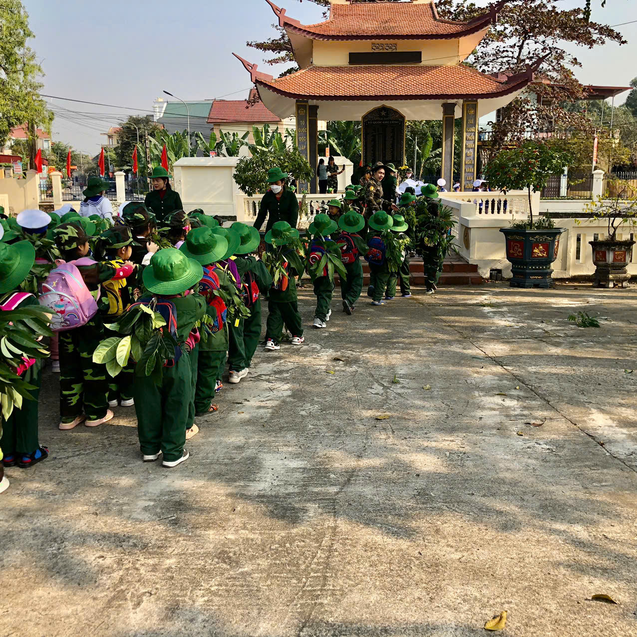 Anh-tin-bai