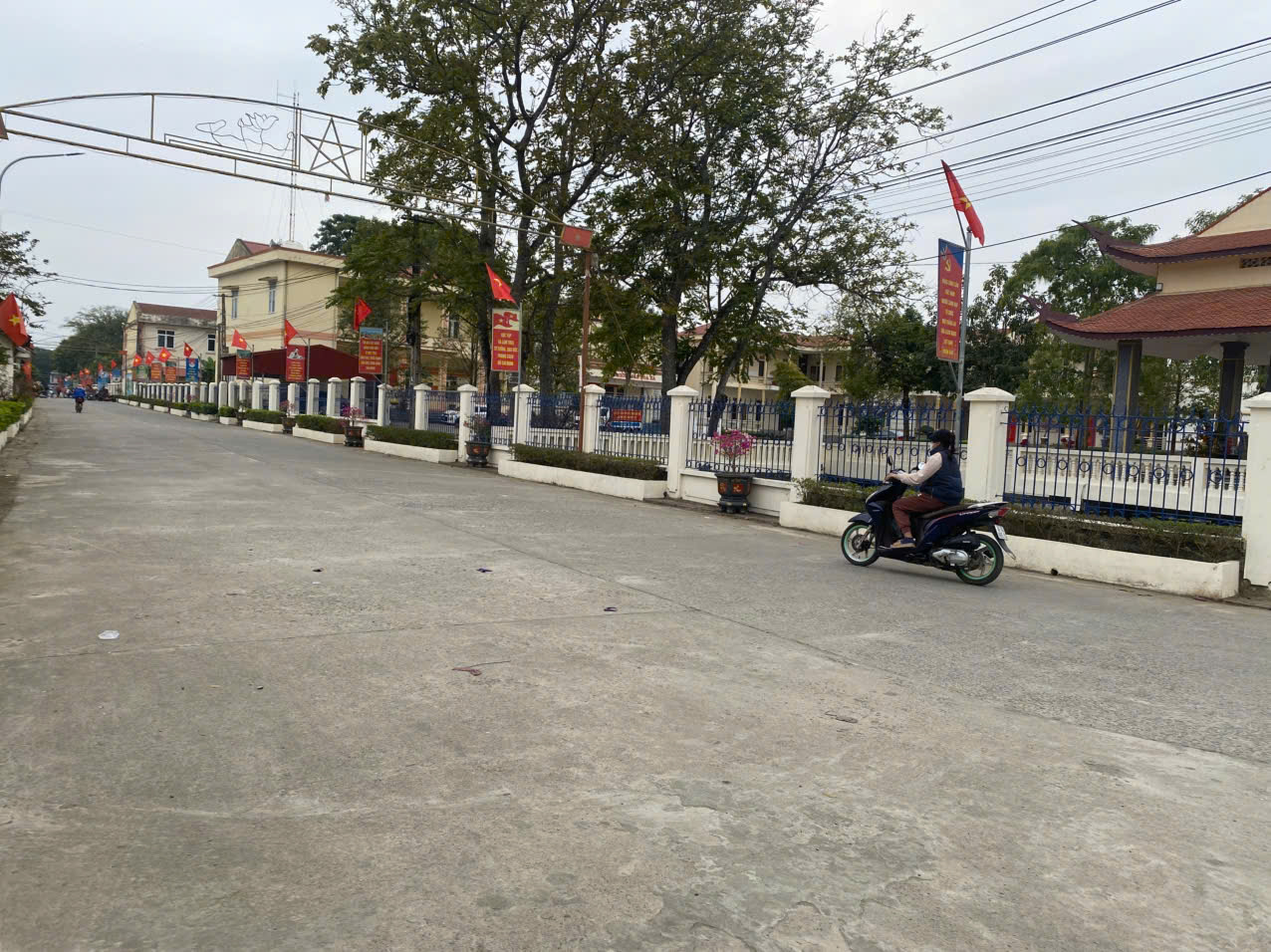 Anh-tin-bai