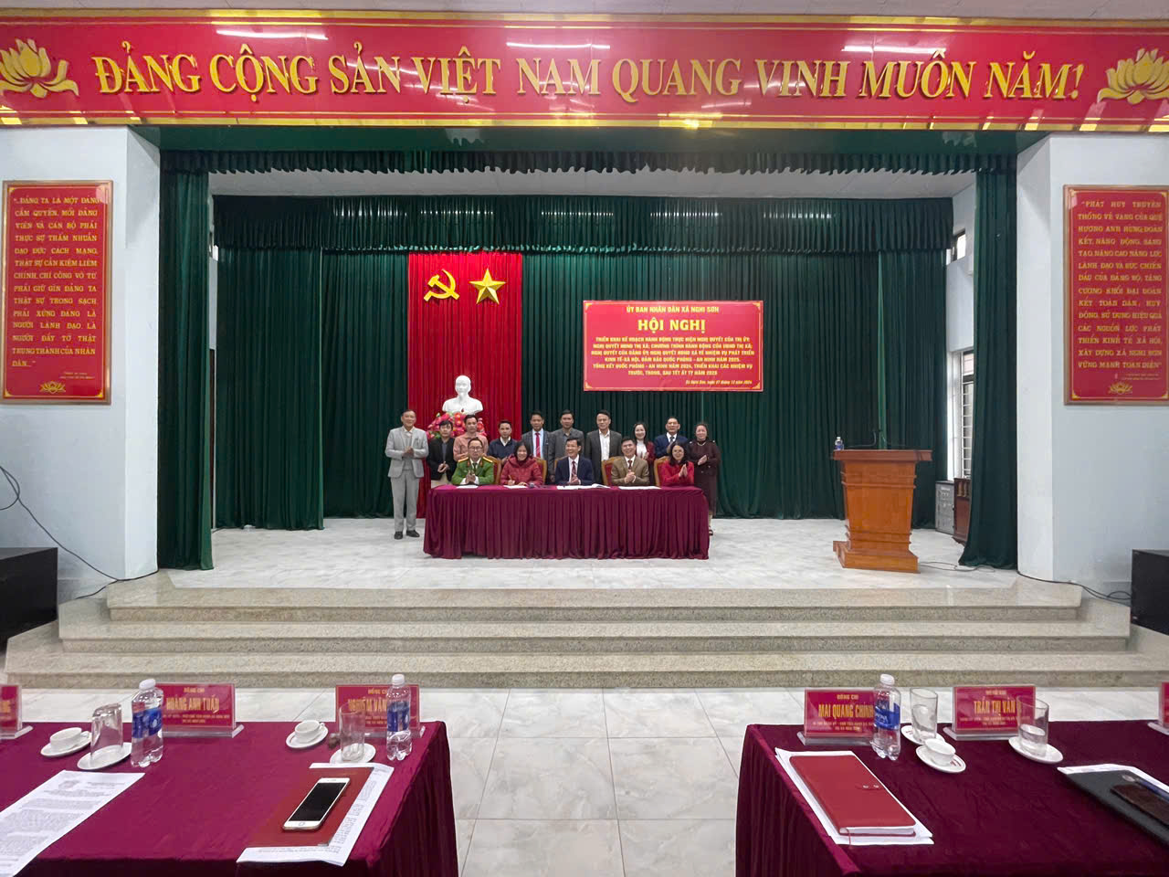 Anh-tin-bai
