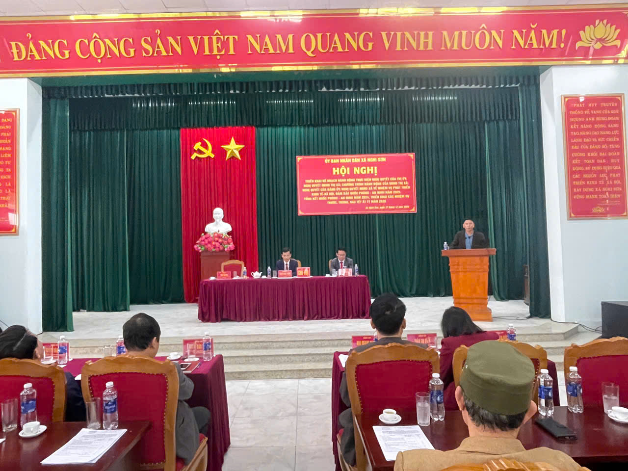 Anh-tin-bai