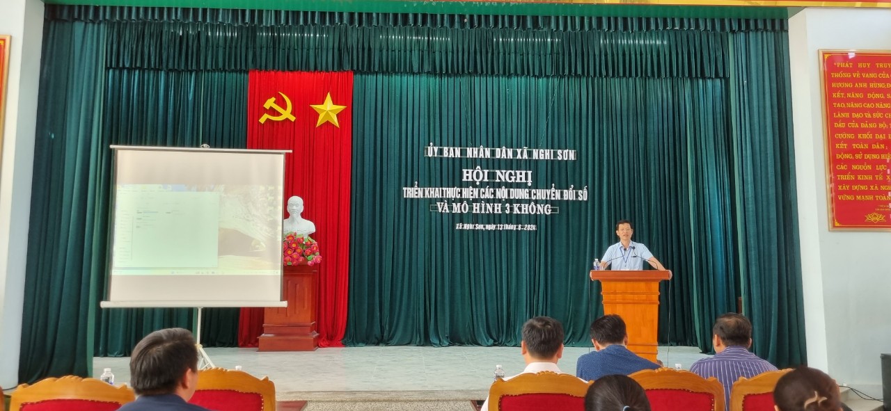 khai mạc mô hình 3 không.jpg