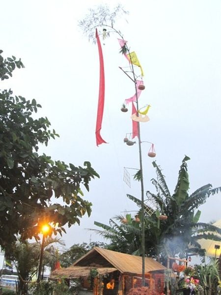 ảnh cây nêu 01.jpg