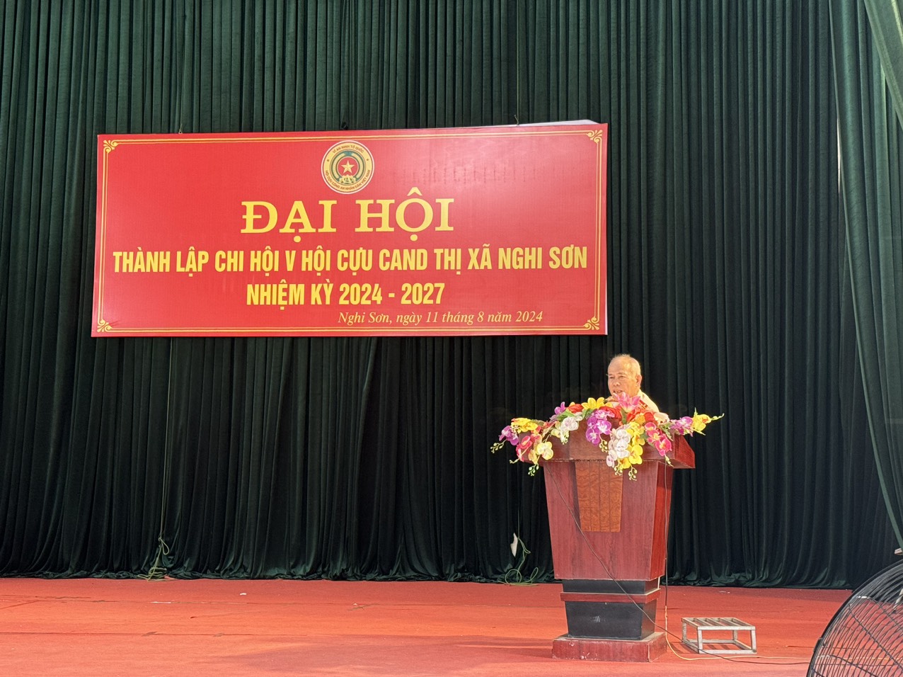 thị xã ý kiến.jpg
