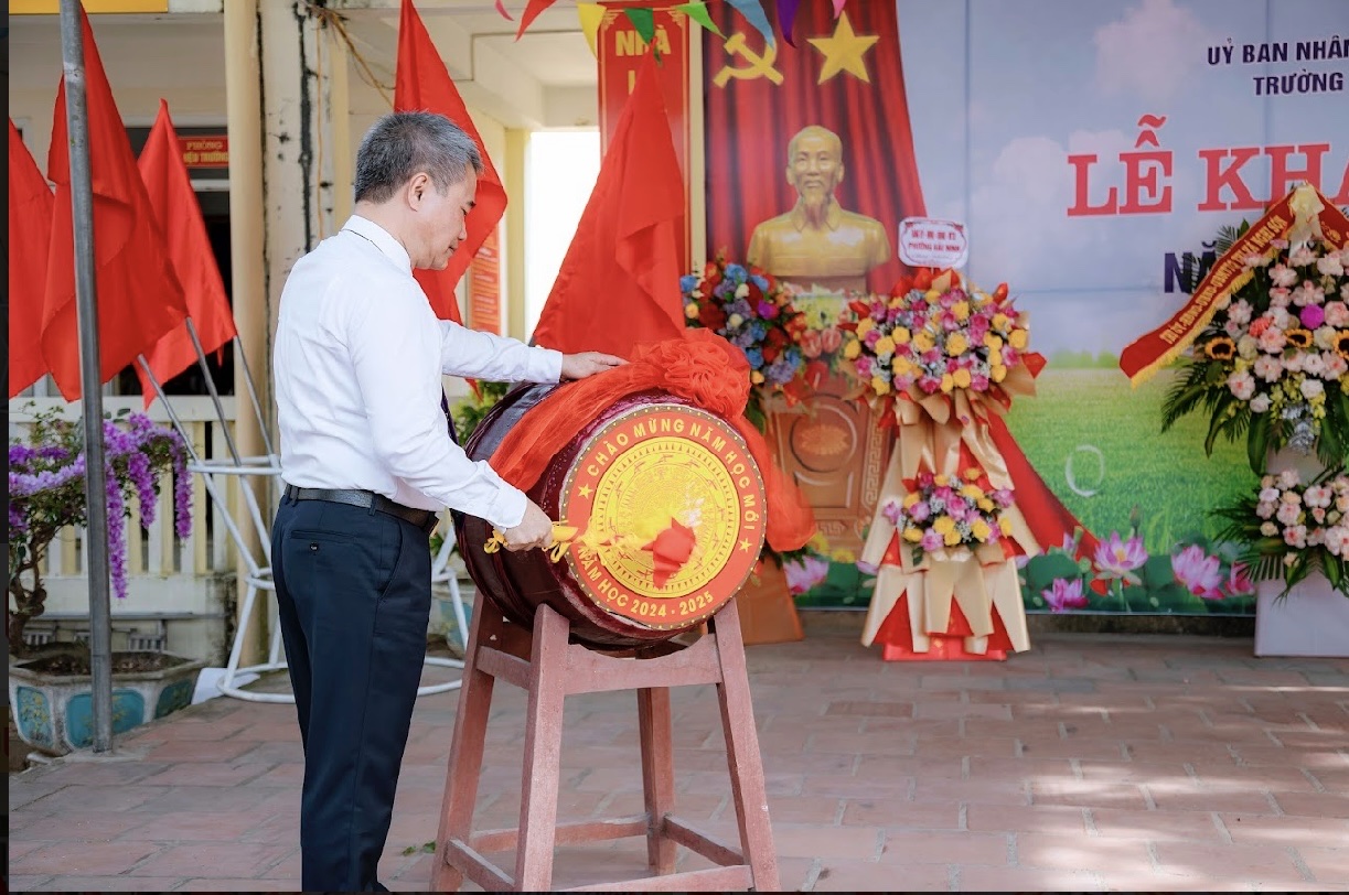 Đánh trống.jpg