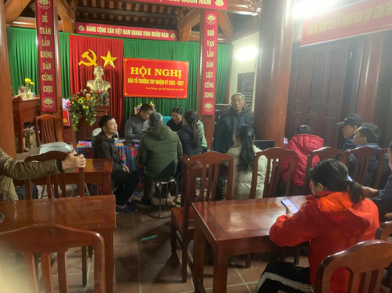 Anh-tin-bai