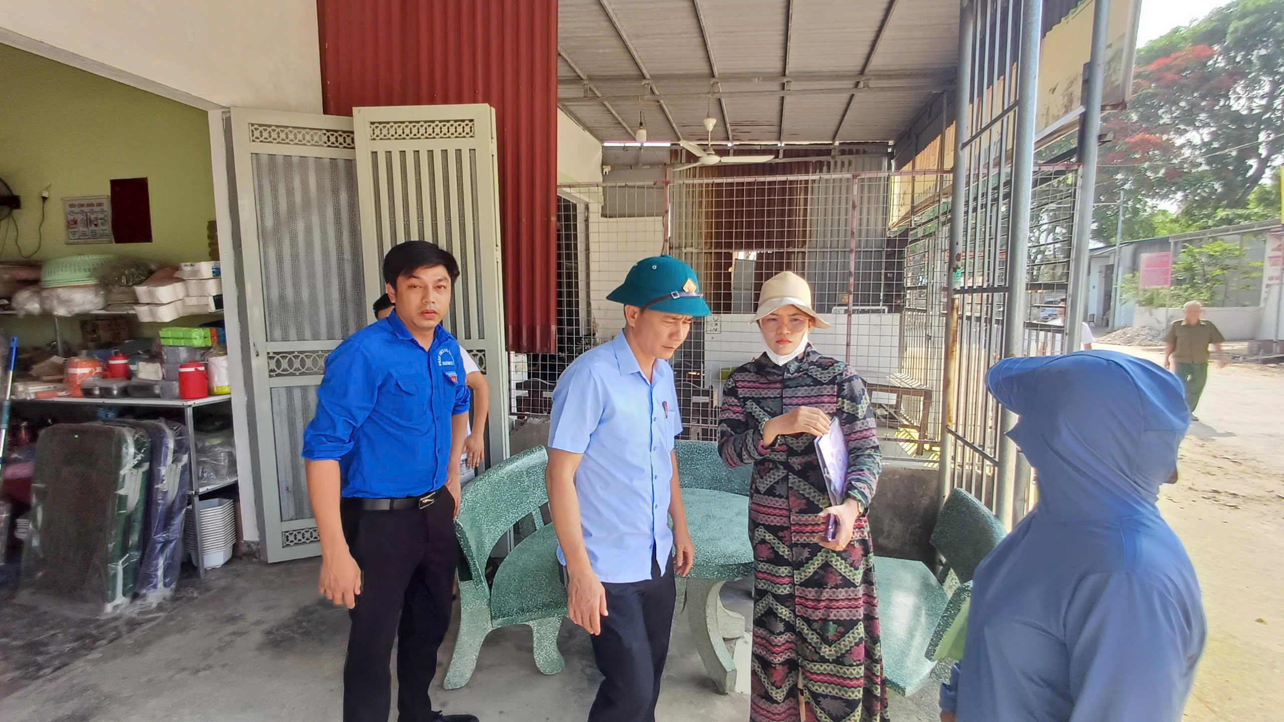 CÔNG TÁC VẬN ĐỘNG NHÂN DÂN HIẾN ĐẤT, HIẾN CÔNG TRÌNH MỞ RỘNG ĐƯỜNG GIAO THÔNG