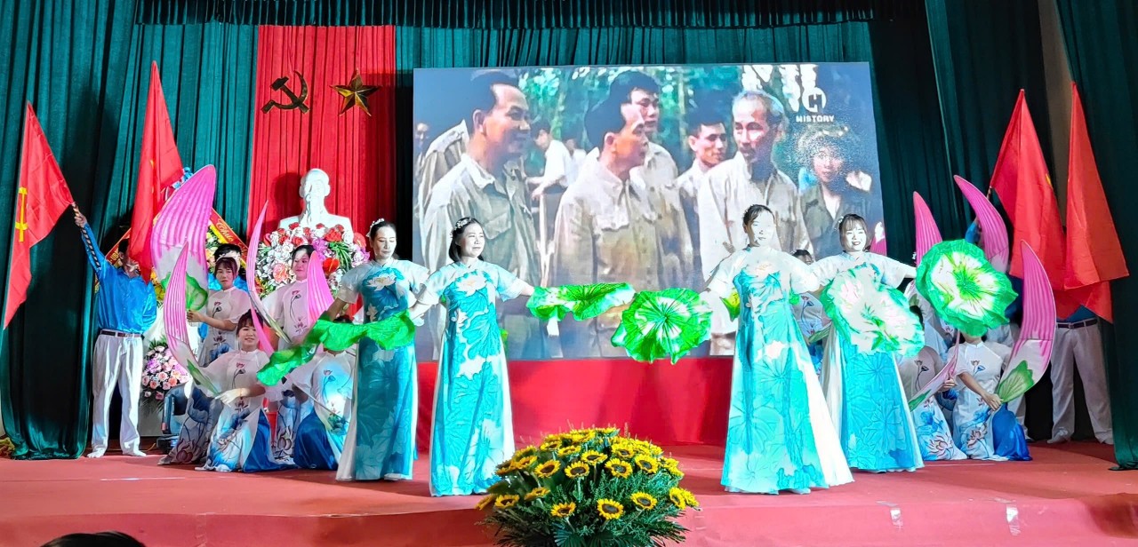 Anh-tin-bai