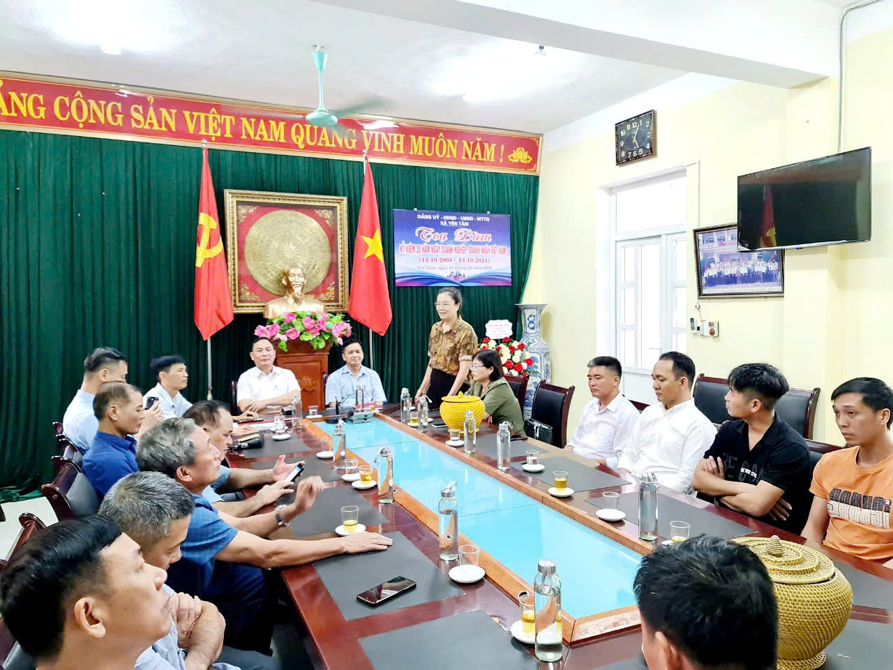 Anh-tin-bai