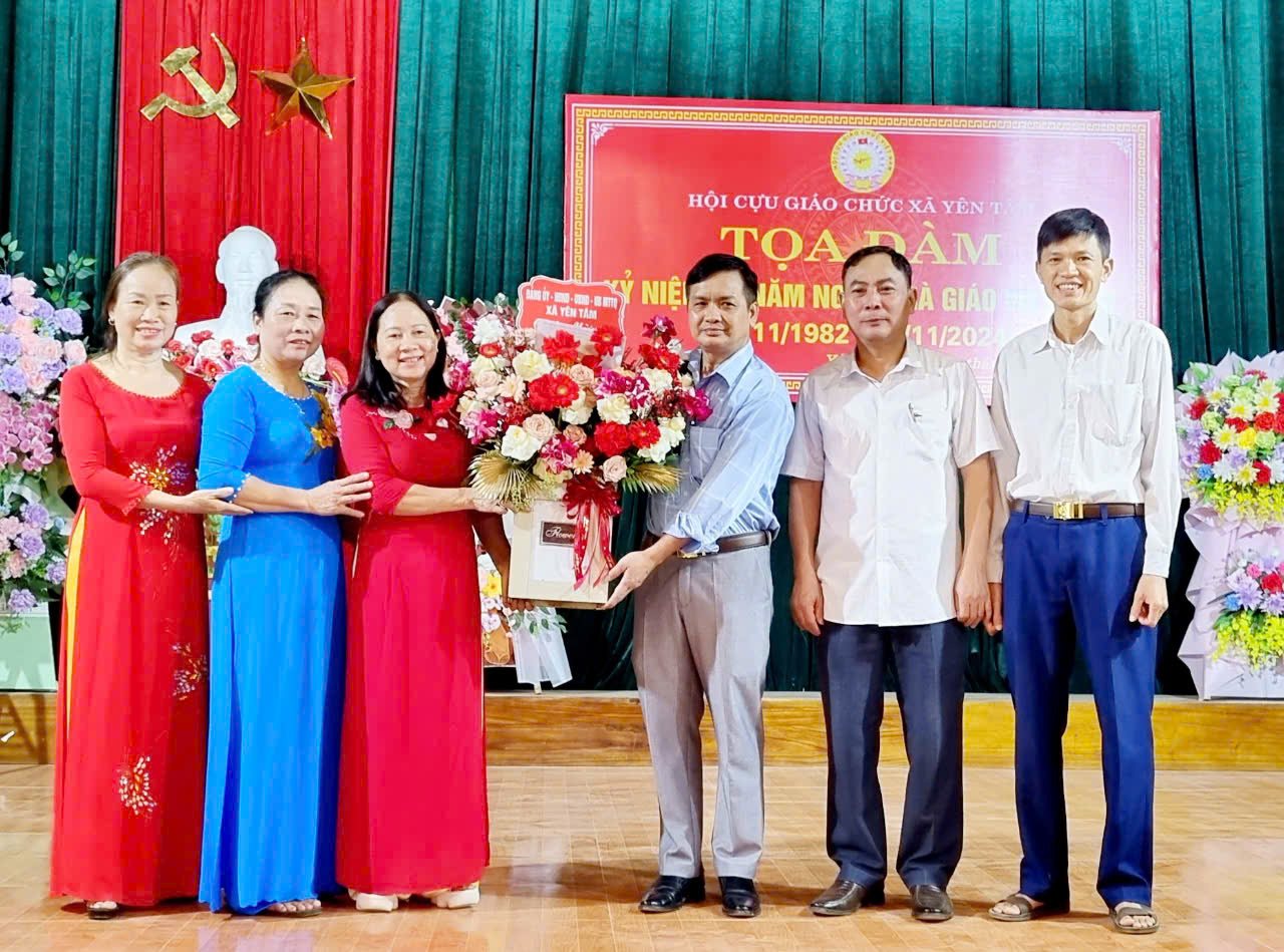 Kỷ niệm 42 năm ngày Nhà giáo Việt Nam (20/11/1982-20/11/2024)