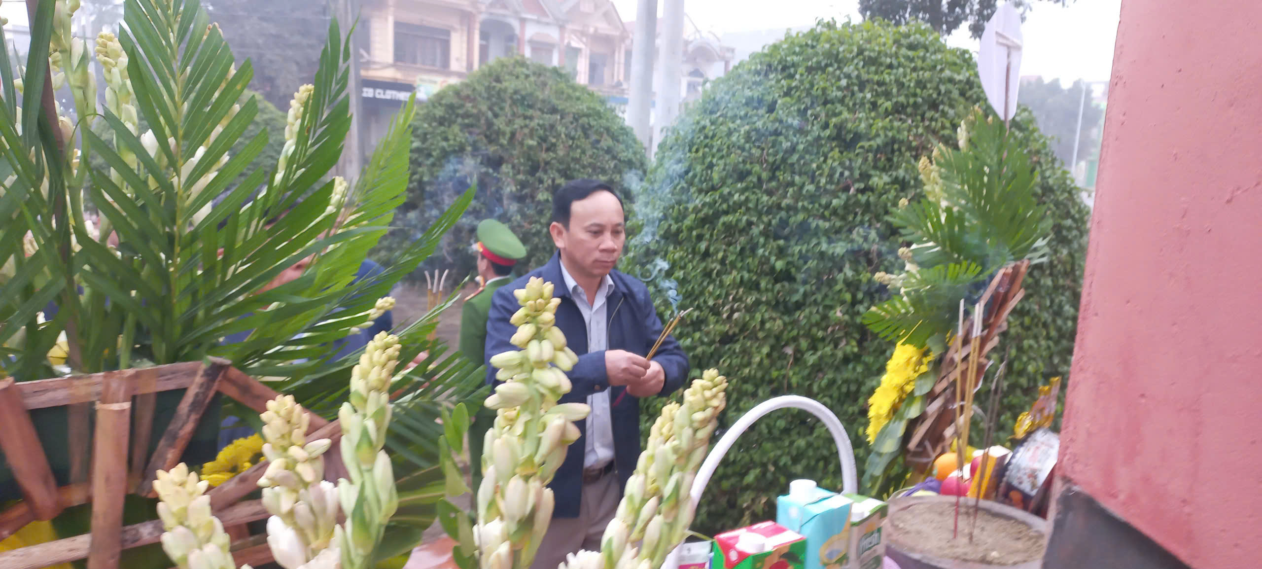 Anh-tin-bai
