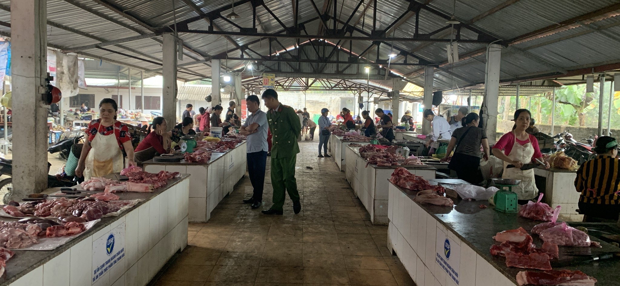 Tiếp tục tổ chức kiểm tra vệ sinh an toàn thực phẩm trước tết Nguyên Đán Giáp Thìn năm 2024