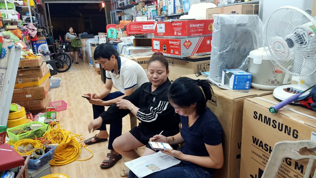 C:\Users\Van Hoa\Desktop\z4694441448837_54a4f1edeb7a4879e15119dd641842ba.jpg