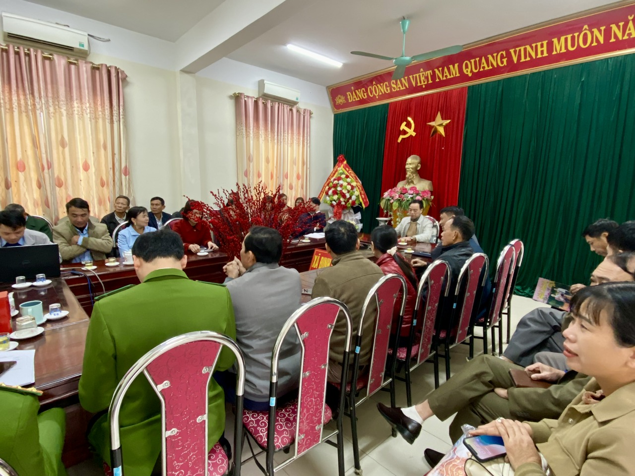 C:\Users\Van Hoa\Desktop\thường.jpg