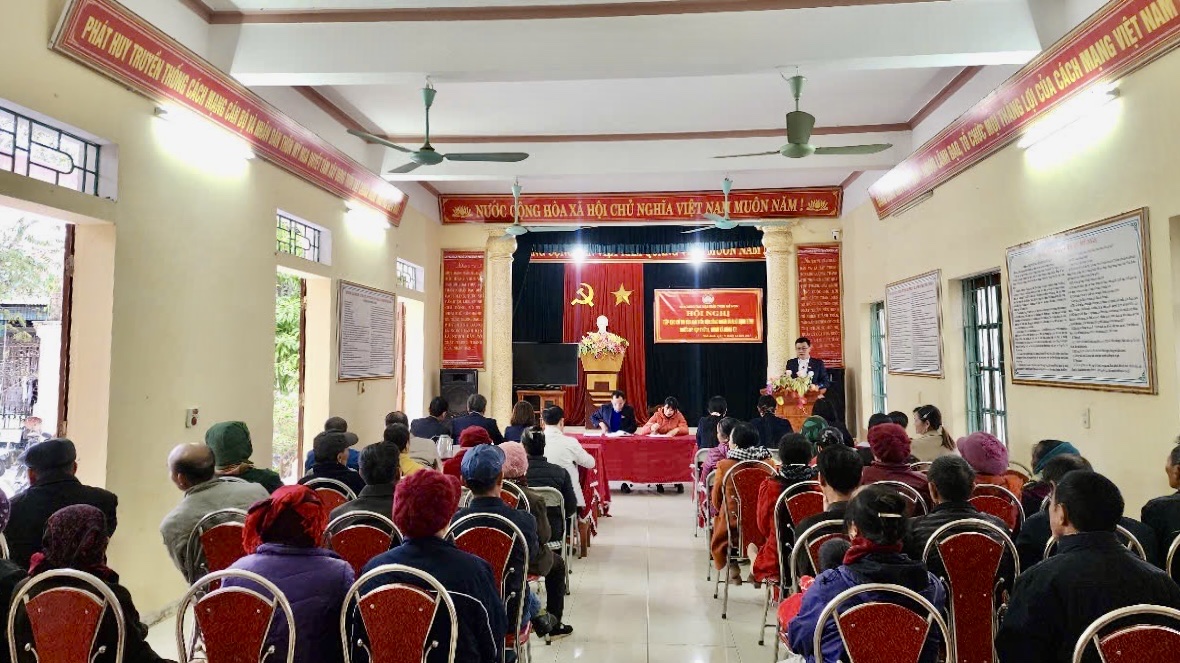 Đại biểu HĐND xã Định Bình tiếp xúc với cử tri