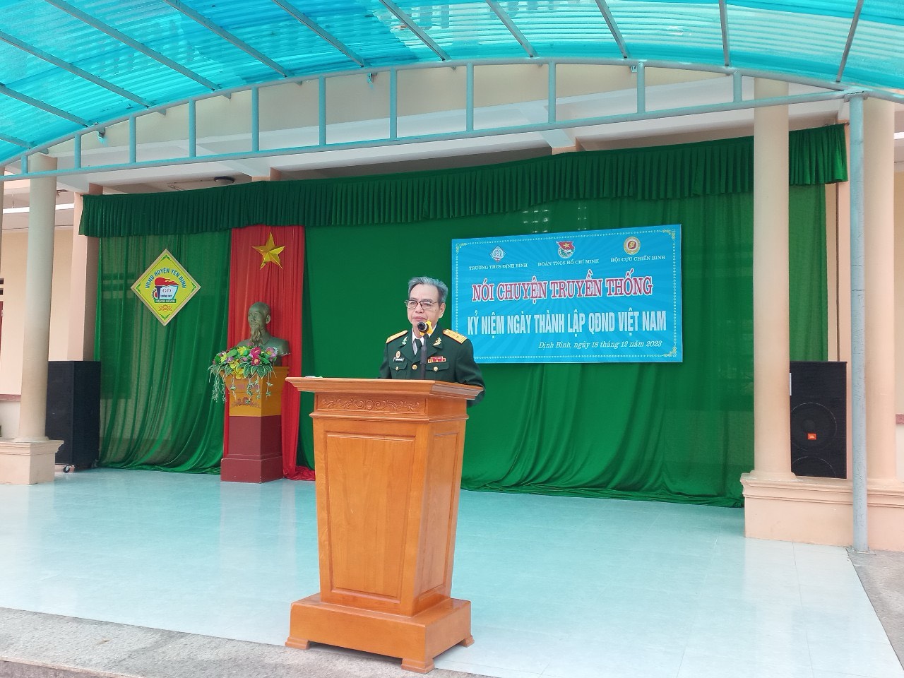 Bác Khuong.jpg