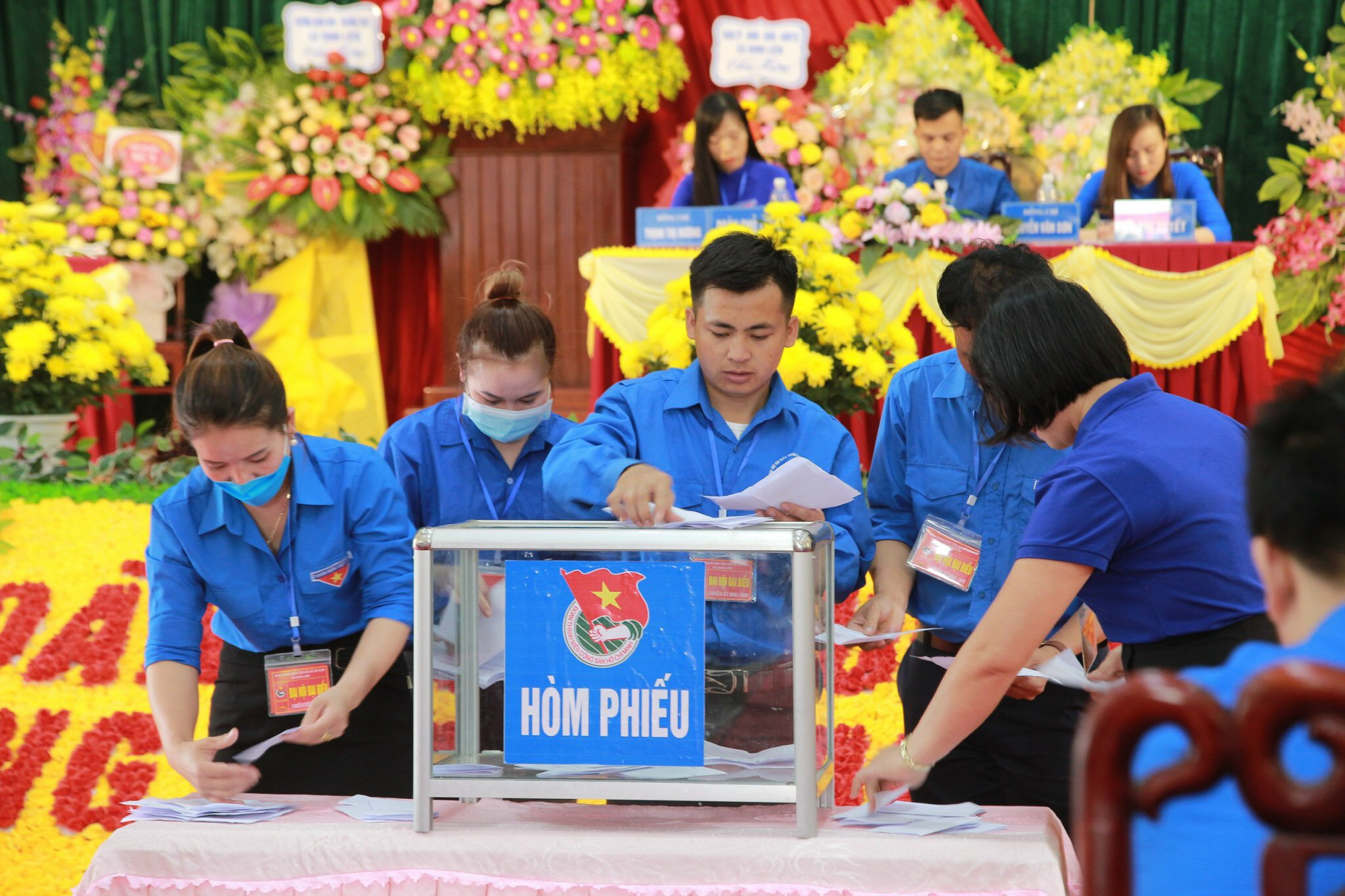 kiểm phiếu 2.jpg
