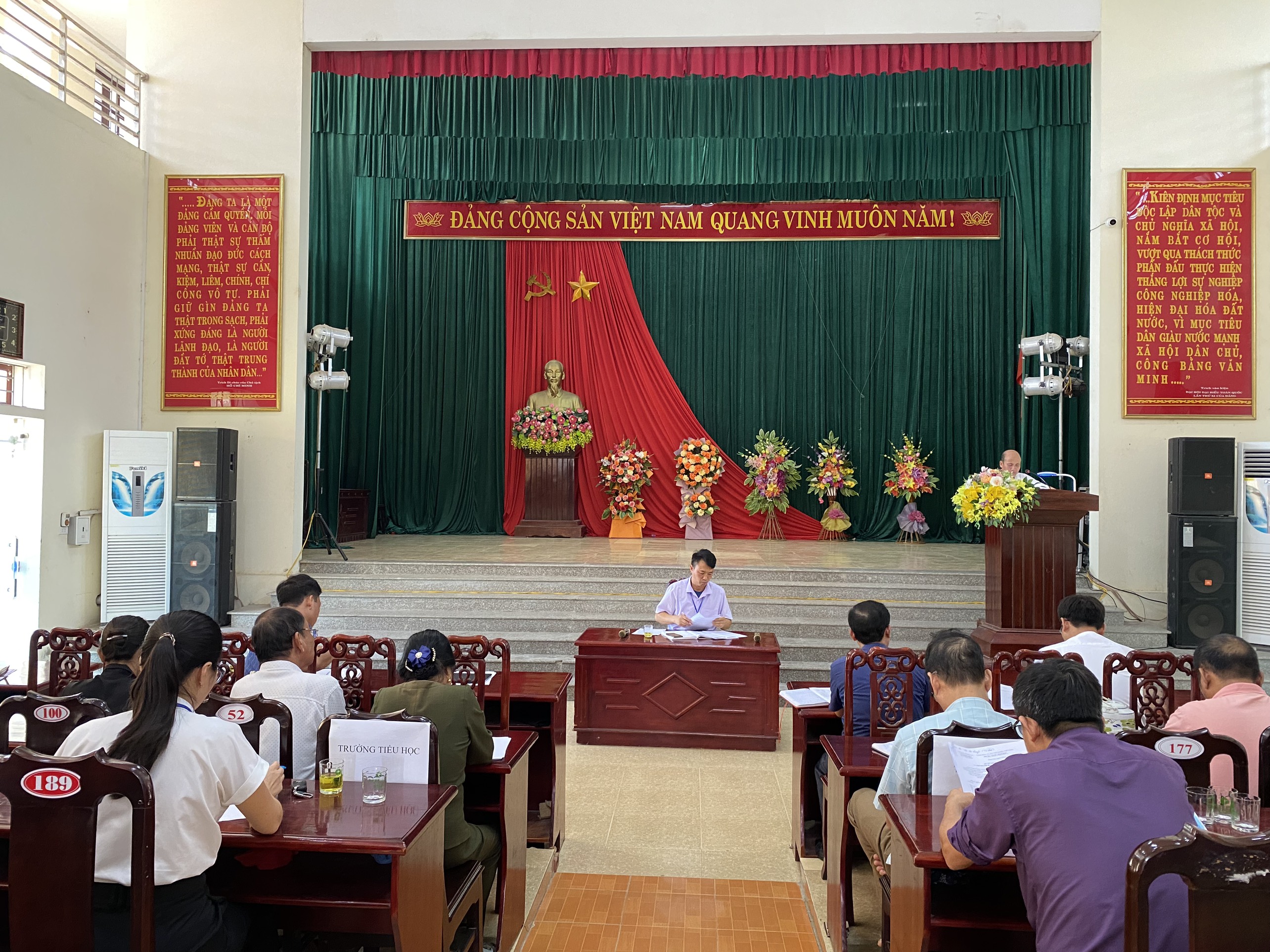 UBND xã Định Liên tổ chức Hội nghị triển khai kế hoạch Tết Trung thu năm 2023.