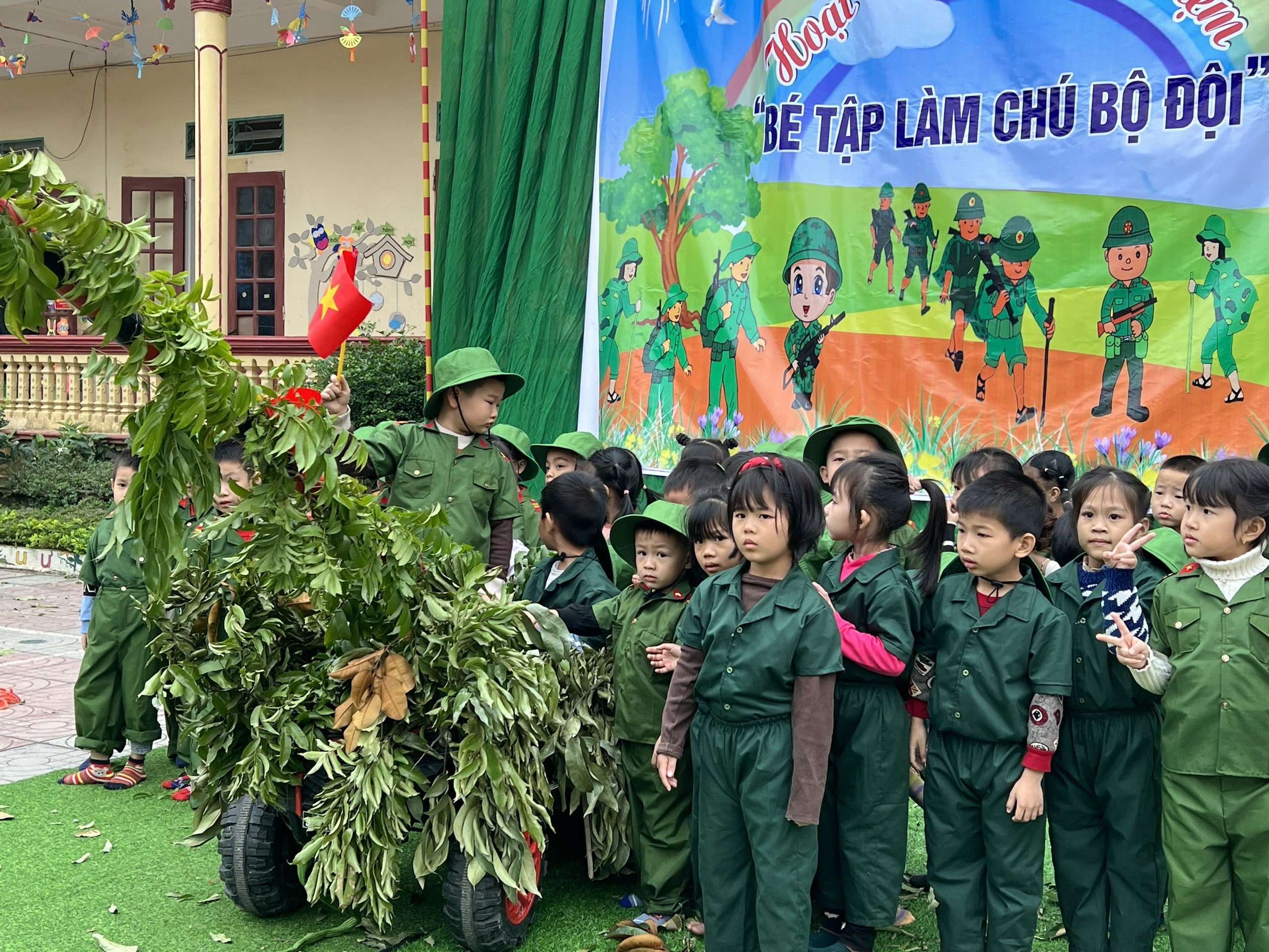 Trường Mầm Non Định Liên Thực hiện chuỗi hoạt động chào mừng ngày Thành lập QĐND Việt Nam 22/12