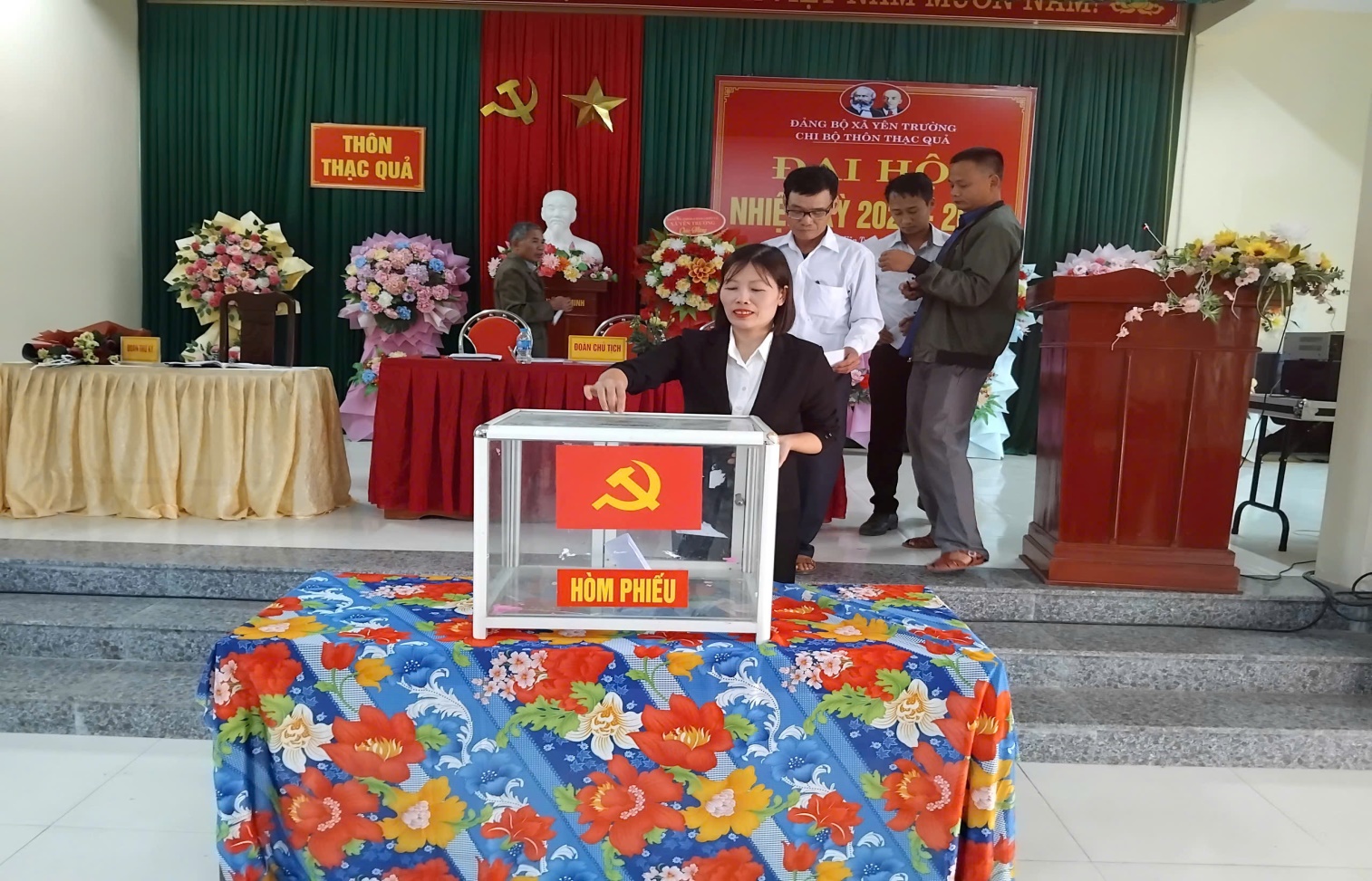 D:\HỘI CCB XÃ YÊN TRƯỜNG\BAI DANG TRANG TT DIEN TU\DH CB TQ NK 2025 - 2027\z6205567643277_821eedb7c2b88b546cb2cb0d13b8bb8c.jpg