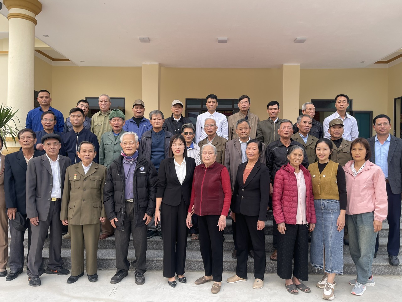 D:\HỘI CCB XÃ YÊN TRƯỜNG\BAI DANG TRANG TT DIEN TU\DH CB TQ NK 2025 - 2027\z6205710345449_386f862e17ce6f46a5c48a5a5ac632df.jpg