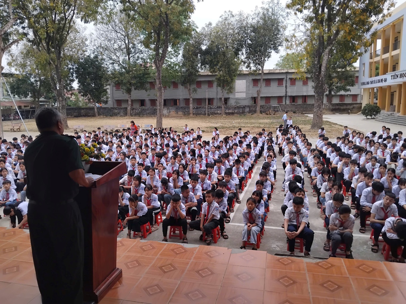 D:\HỘI CCB XÃ YÊN TRƯỜNG\BAI DANG TRANG TT DIEN TU\2025\30.4\z6543048106494_c844d28f6452e4e3270b6bcd9e764151.jpg