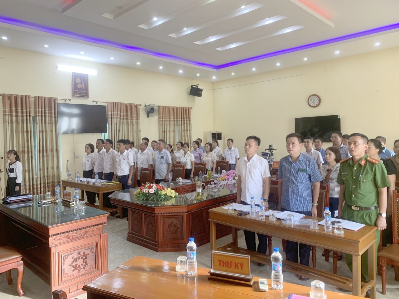 HĐND XÃ YÊN TRƯỜNG, TỔ CHỨC KỲ HỌP THỨ 13 QUYẾT ĐỊNH MỘT SỐ NHIỆM VỤ QUAN TRỌNG CỦA ĐỊA PHƯƠNG.