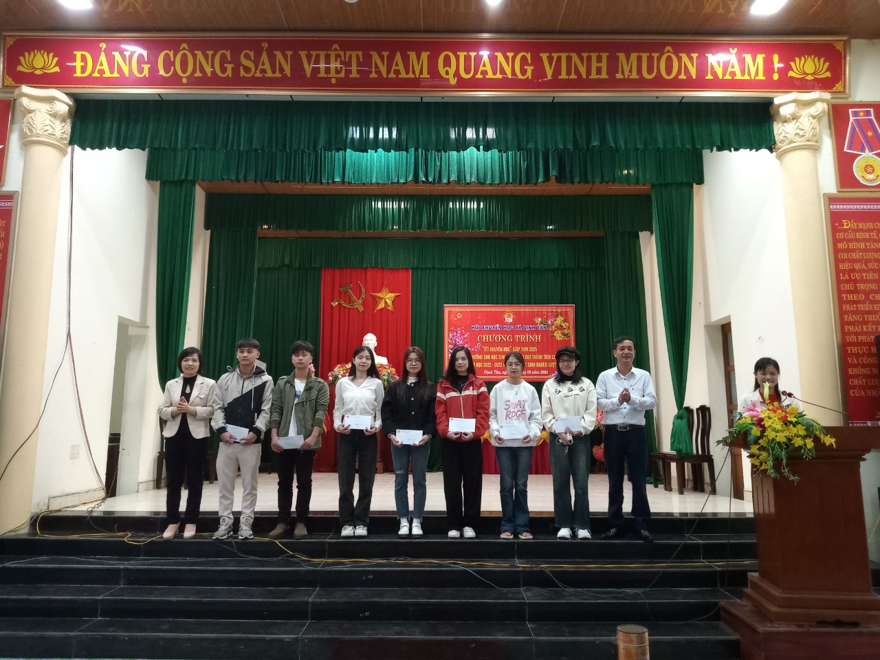 Ảnh SV giỏi.jpg