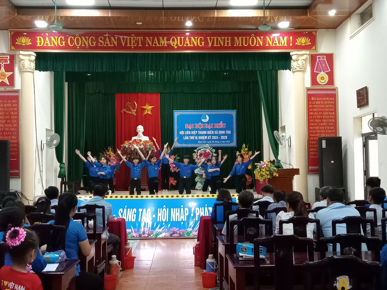 Ảnh Văn nghệ ĐHTN.jpg