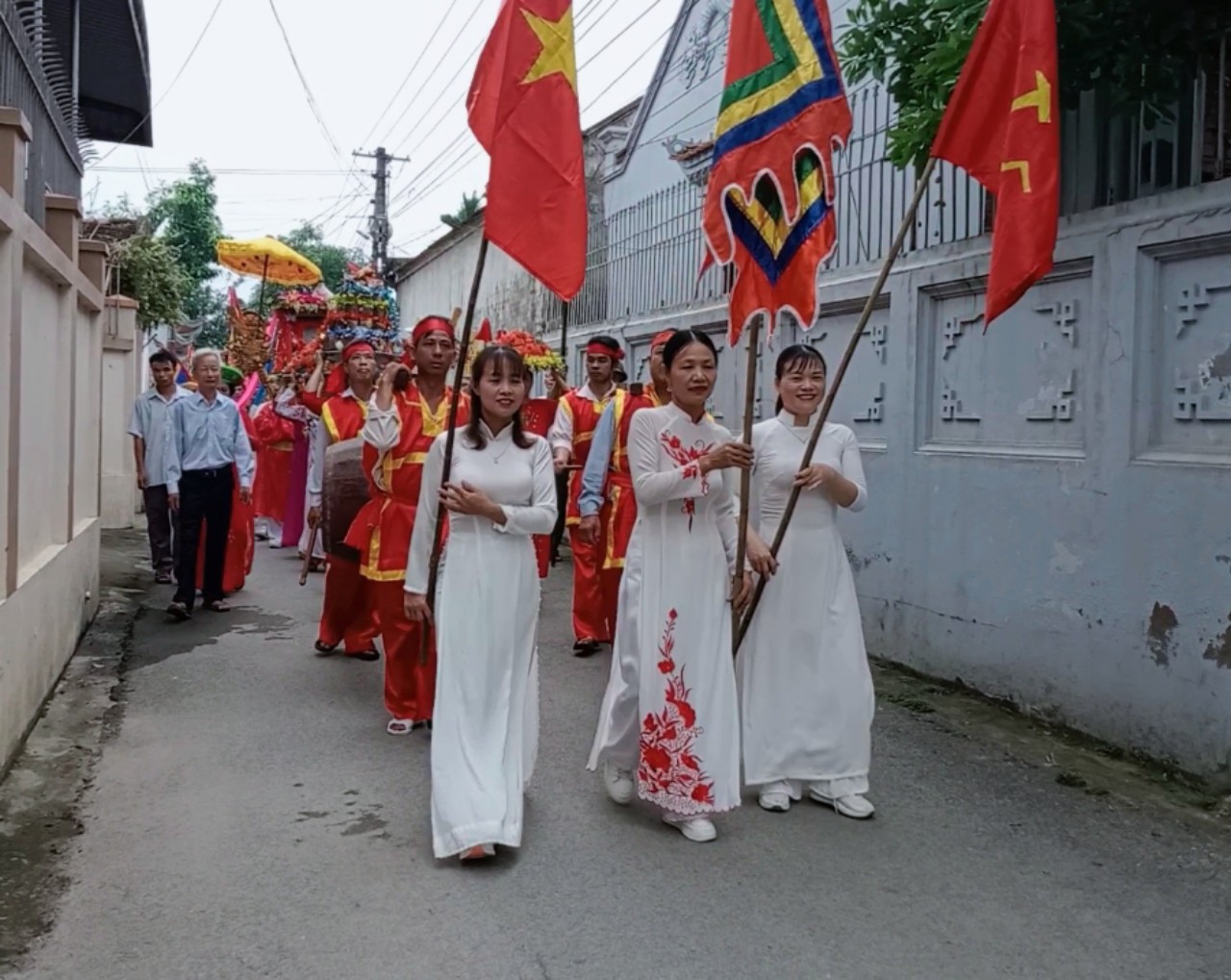 Ảnh rước kiệu YH 1.jpg