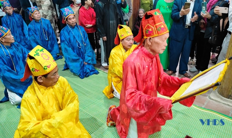 D:\TÀI LIỆU TÙNG- YÊN LẠC\2025\CỔNG THÔNG TIN ĐT\LỄ HỘI TRÒ CHIỀNG\tế lễ trò chiềng.jpg