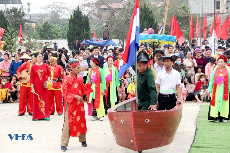 D:\TÀI LIỆU TÙNG- YÊN LẠC\2025\CỔNG THÔNG TIN ĐT\LỄ HỘI TRÒ CHIỀNG\tiểu thương nhật.jpg