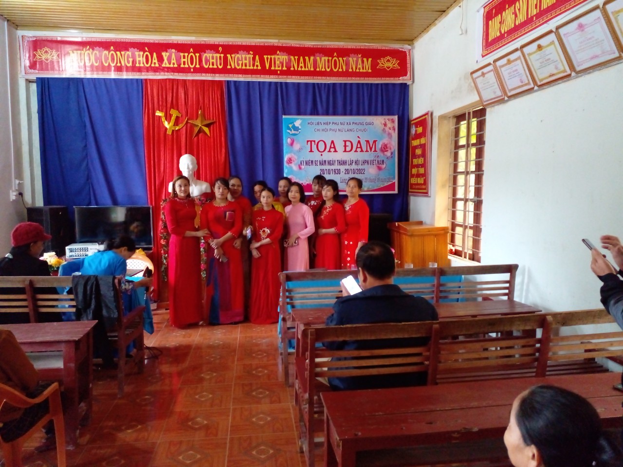 Hội liên hiệp phụ nữ xã Phùng Giáo tổ chức các hoạt động kỷ niệm 92 năm ngày Thành lập hôi LHPN Việt Nam
