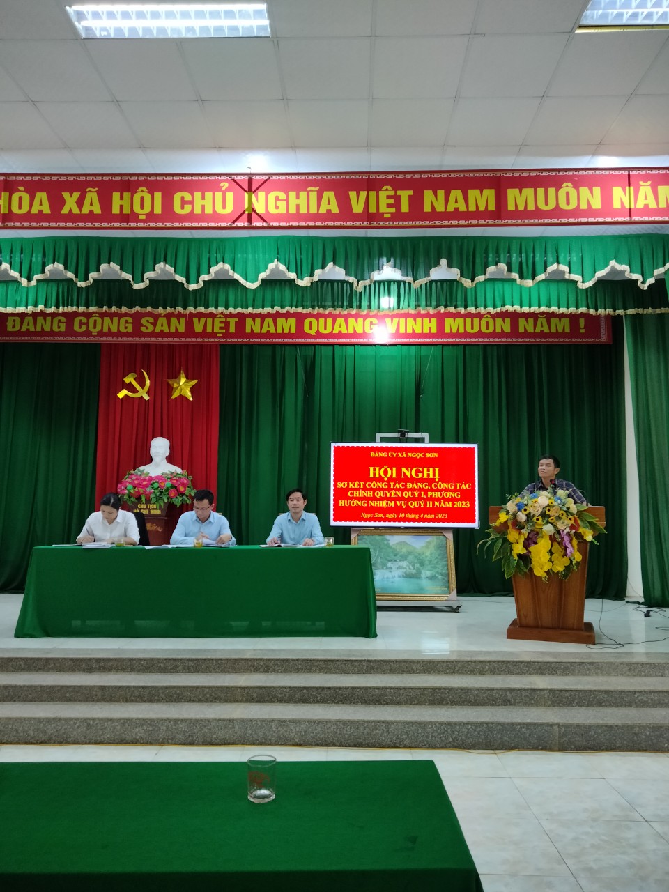 ông hùng.jpg
