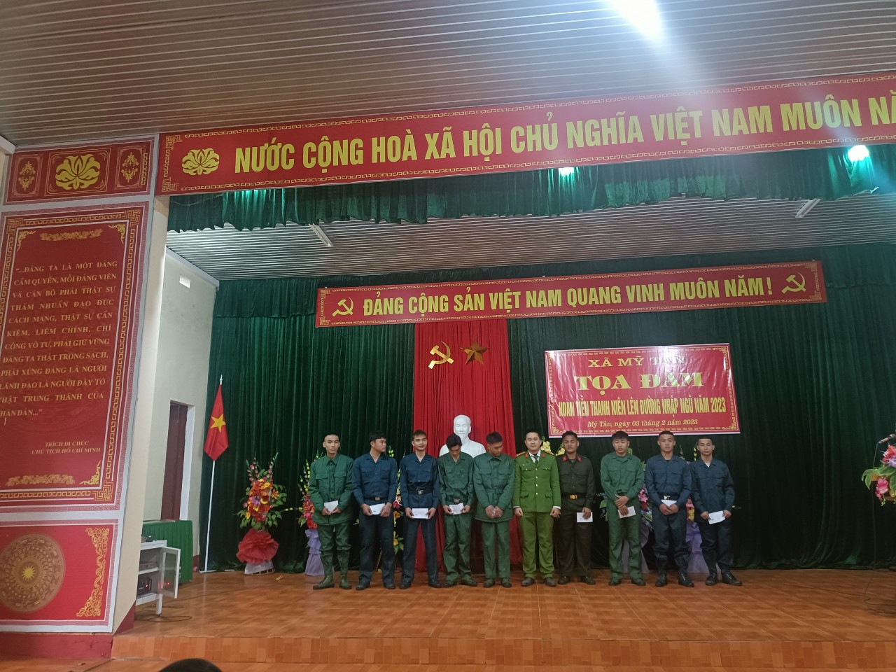 tọa đàm 2.jpg