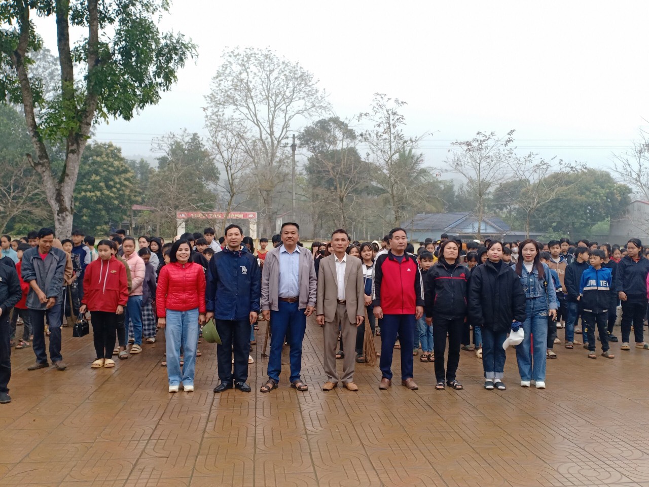 70233ab508a2a4fcfdb3.jpg