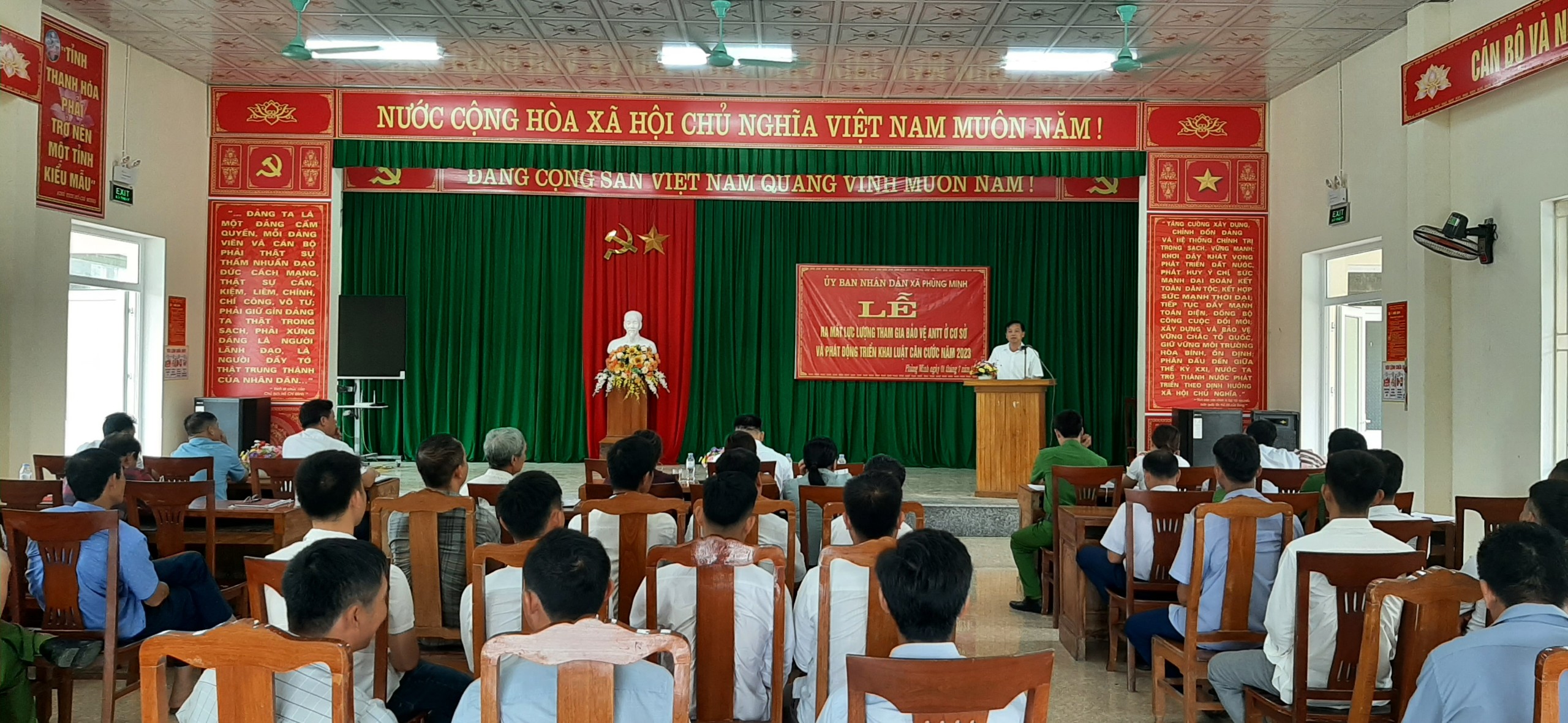 5. Đồng chí Lê Hùng Cường.jpg