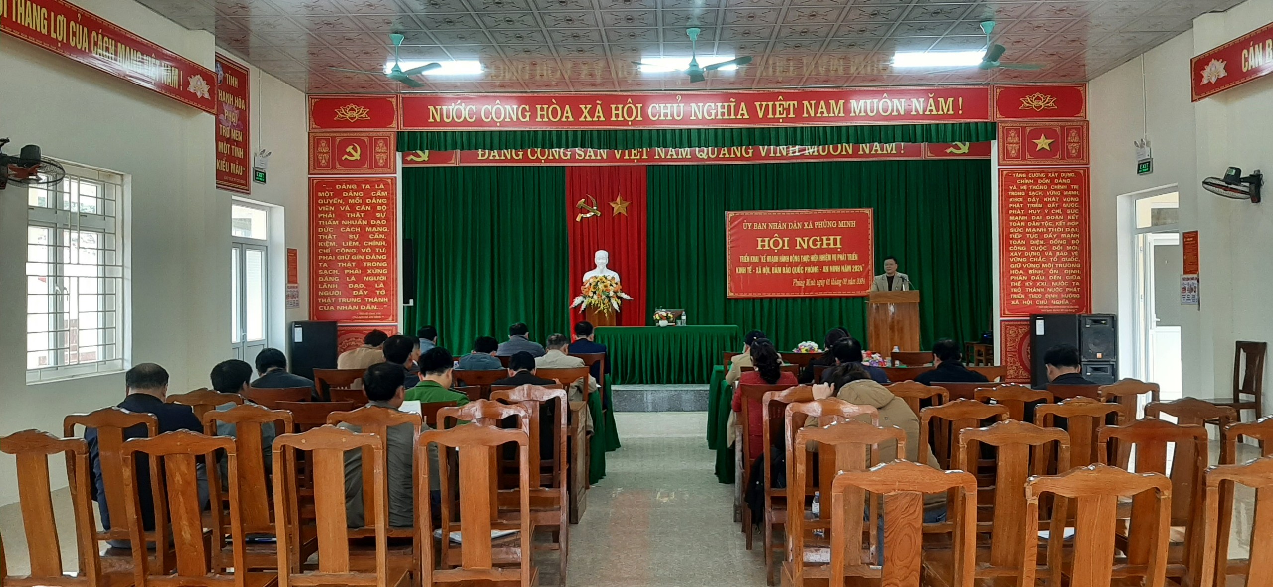 UBND xã Phùng Minh triển khai kế hoạch hành động thực hiện nhiệm vụ năm 2024