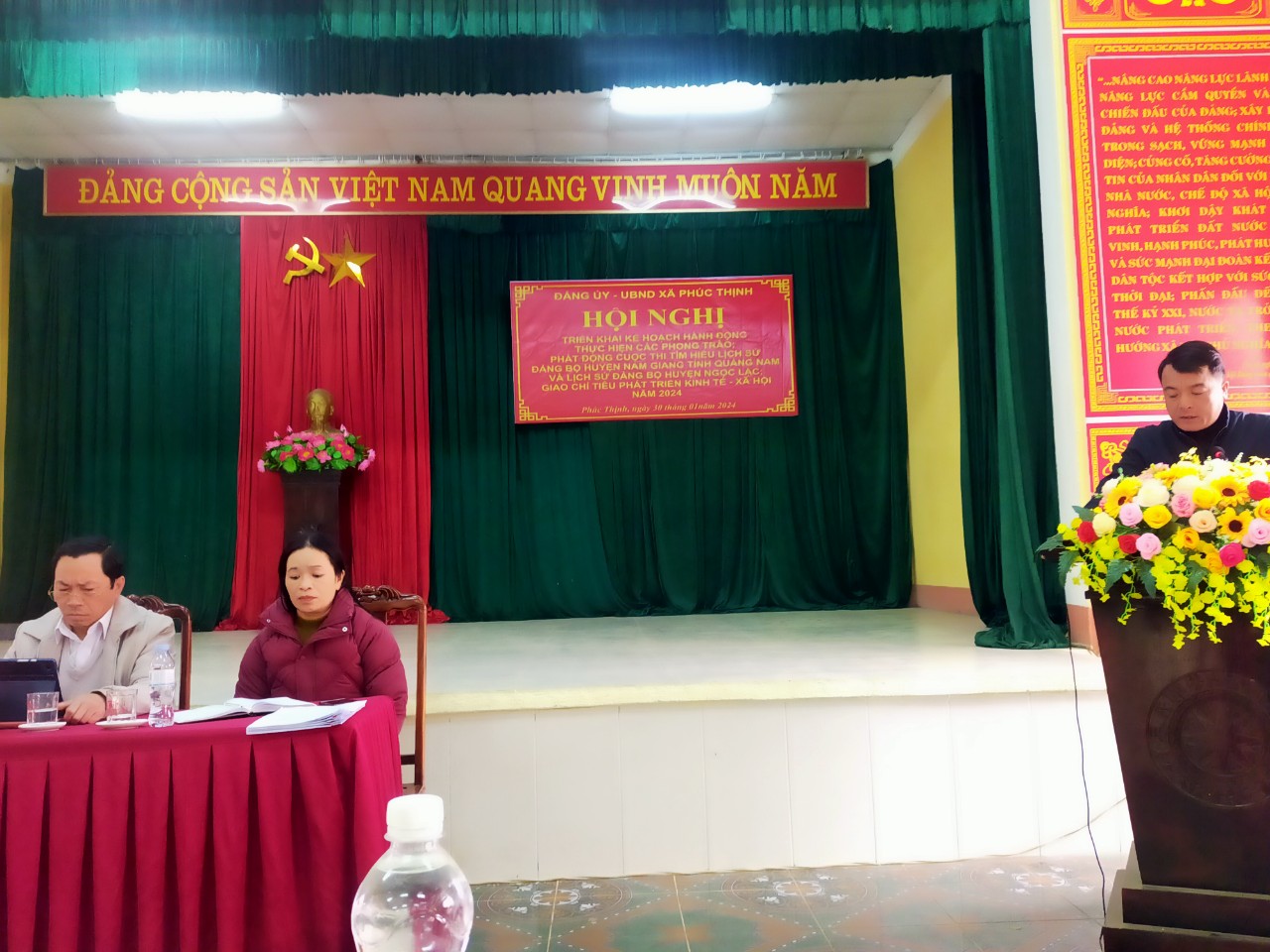 Đồng chí CT UBND phát biểu ý kiến.jpg
