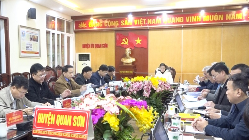 Hội nghị thông qua dự thảo lần 2 Báo cáo BCH Đảng bộ huyện lần thứ VI tại Đại hội Đại biểu Đảng bộ huyện Quan Sơn lần thứ VII