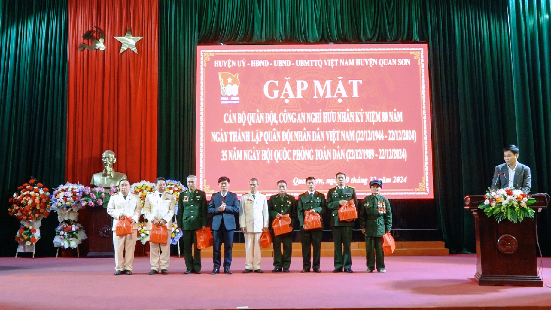 https://quanson.thanhhoa.gov.vn/portal/Photos/2024-12-20/3bf2f4785720207dClip0056.MXF.21_19_18_05.Still001.jpg